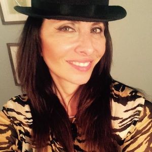 Meet your Posher, Sylvia